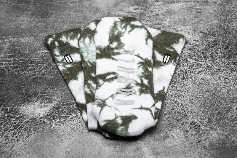 Women's Nobull CREW (TIE-DYE) Socks White / Army / Green | SG O3259K